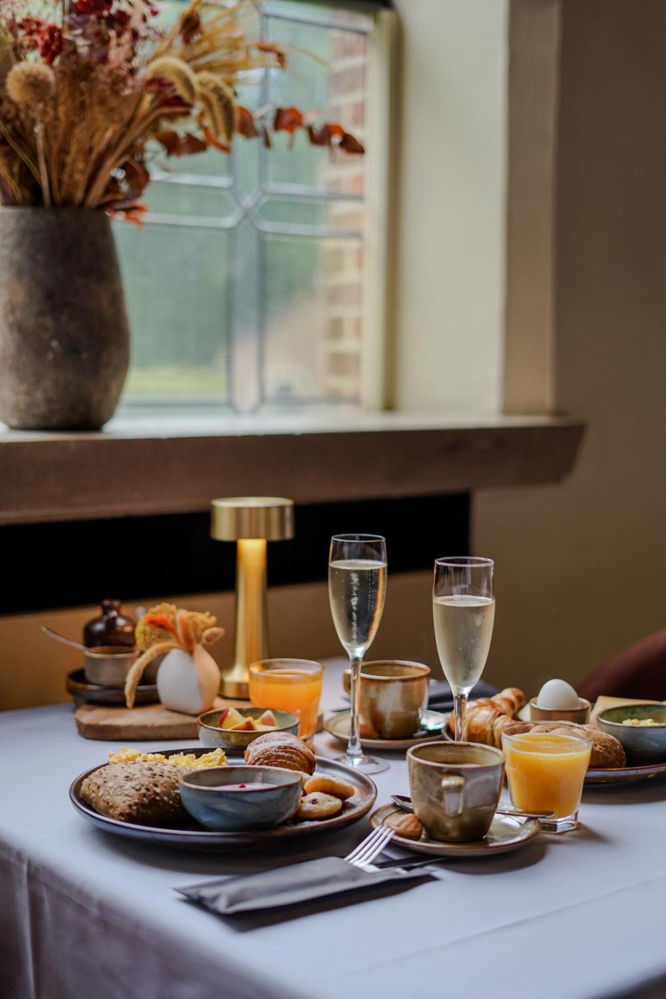 Priorij Corsendonk Hotel Oud-Turnhout Eksteriør billede