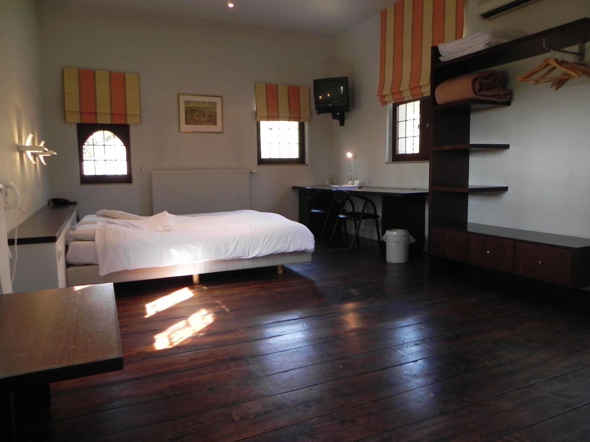 Priorij Corsendonk Hotel Oud-Turnhout Eksteriør billede